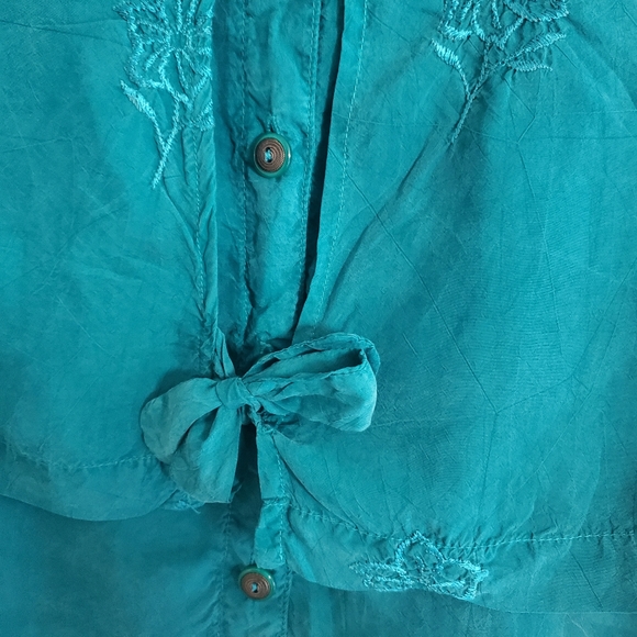 Vintage Action Wearembroidered top - Picture 3 of 8